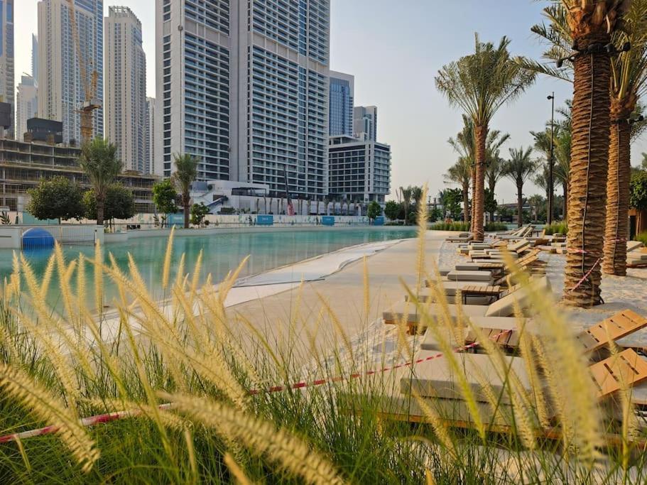 Creek Beachfront Heaven: 1Br Luxe Harbor Flat Apartment Dubai Exterior photo